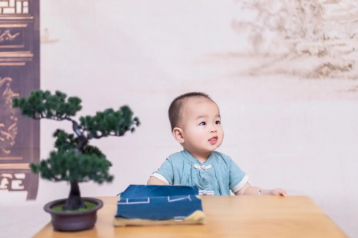 孟津宝宝几个月开始吃米粉 孟津宝宝几个月开始吃米粉